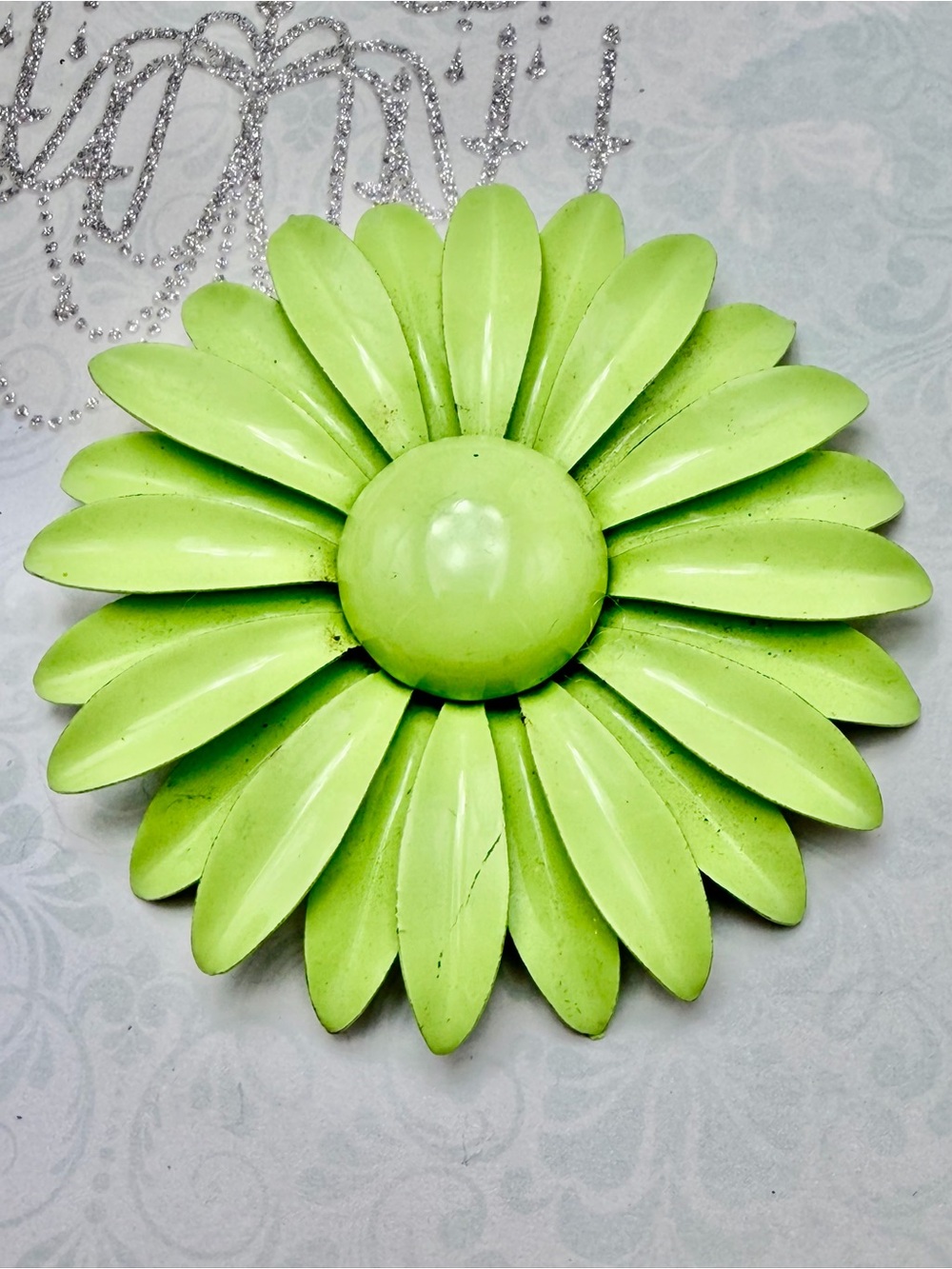 Vintage Enamel Green Flower Brooch #cz701